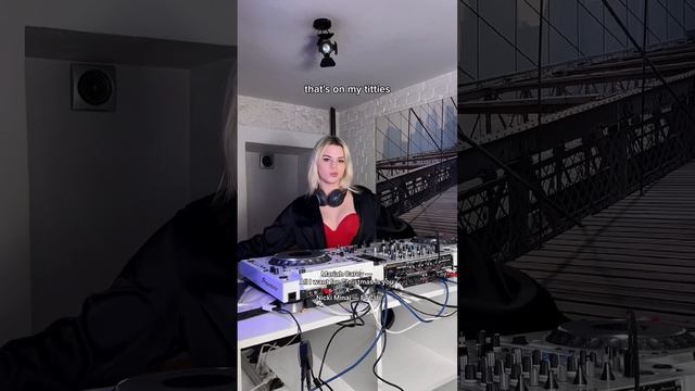 январь еще не подошел к концу, поэтому я вовсе не опоздала с Рождественским мешапом! смотреть онлайн