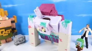 Minecraft Legends GIANT sized Mattel Figure Devourer Boss vs Ranger and Golems Review