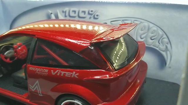Présentation: Ford Focus Wing West HotWheels 1/18 смотреть онлайн