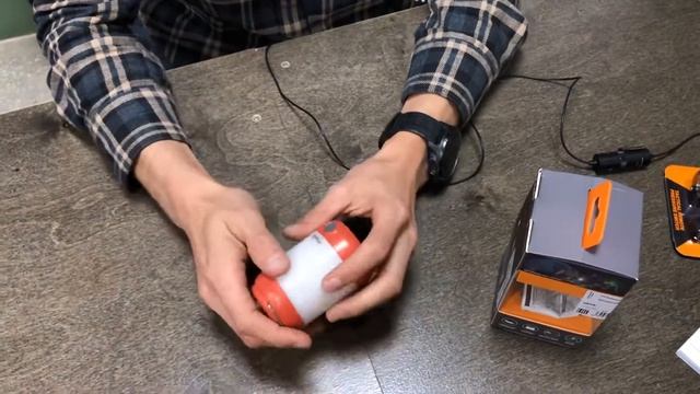 Отличный кемпинговый фонарь Fenix CL23 смотреть онлайн