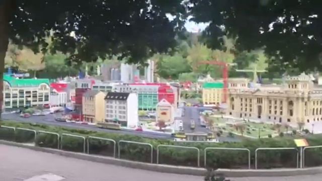 Германия Леголенд Парк аттракционов Круто катаемся на игрушечном паровозике LegolandGermany Легопар смотреть онлайн
