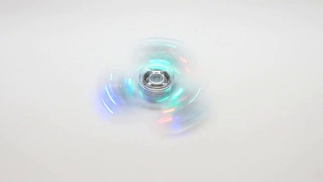 Спиннер LED прозрачный смотреть онлайн