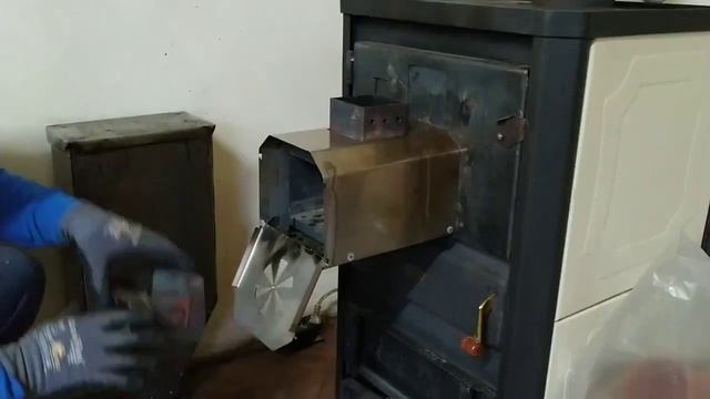 Палене на гравитачна пелетна горелка смотреть онлайн