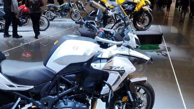 EICMA-2021: BENELLI 2022: Leoncino 250, Leoncino Trail, Leoncino 800, TRK 251, TRK 502X, TRK 800 смотреть онлайн