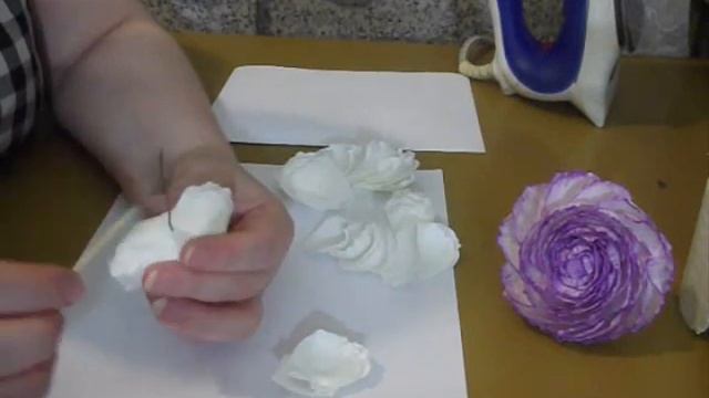Ранункулюс из зефирного фоамирана Ranunculus of marshmallow foamiran смотреть онлайн