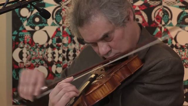 Introduction and Tarantella by P. de Sarasate with A. van Gemert (piano) смотреть онлайн