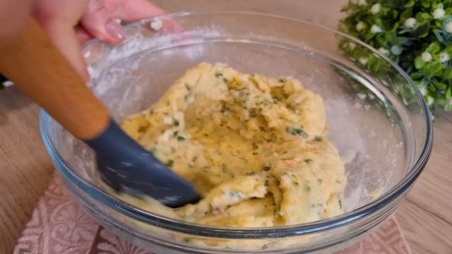 Wenn Sie 3 Kartoffeln haben, bereiten Sie dieses Kartoffelgericht zu. Ist leckerer als Fleisch. ASM смотреть онлайн