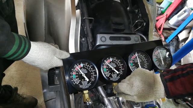 синхронизация карбюраторов Honda NT650V Deauville смотреть онлайн