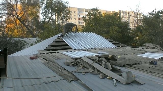 ?Ремонт крыши дома, ?закрыта ещё одна сторона. 2 часть. смотреть онлайн