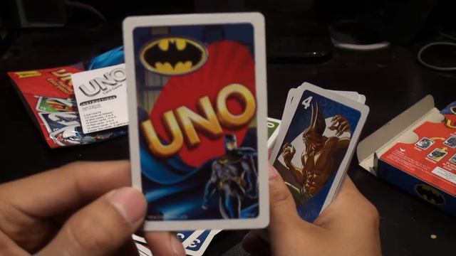 Batman UNO Playing Cards 2012: Unboxing/Review смотреть онлайн
