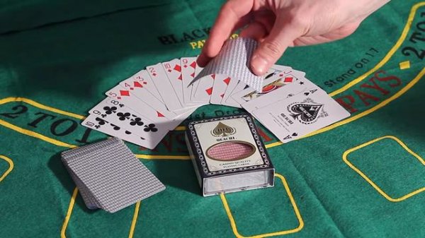 Обзор игральных карт Casino