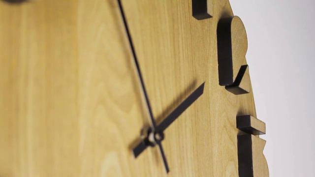 Настенные часы UMBRA SHADOW в официальном интернет магазине Dom Store смотреть онлайн