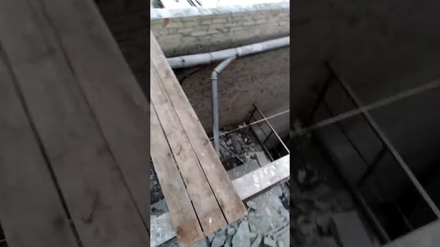 Деньги заработать не всегда легко. Опасность. смотреть онлайн