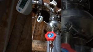 Бражная колонна с узлами отбора. Работает лучше и удобней чем с дефлегматором. Интересное хобби.