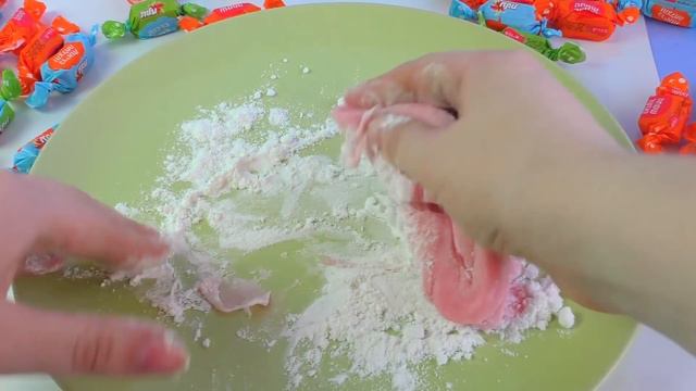 СЪЕДОБНЫЙ ЛИЗУН. Как сделать лизуна (съедобного)? ЛИЗУН без тетрабората натрия | Лана Мейнарт смотреть онлайн