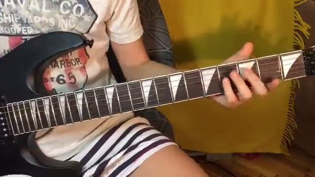 Как играть самый легкий рок на электро гитаре