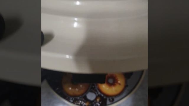 와플기계로 젤리 도넛 와플 만들기 The jelly doughnut waffle cooking with a waffle maker смотреть онлайн