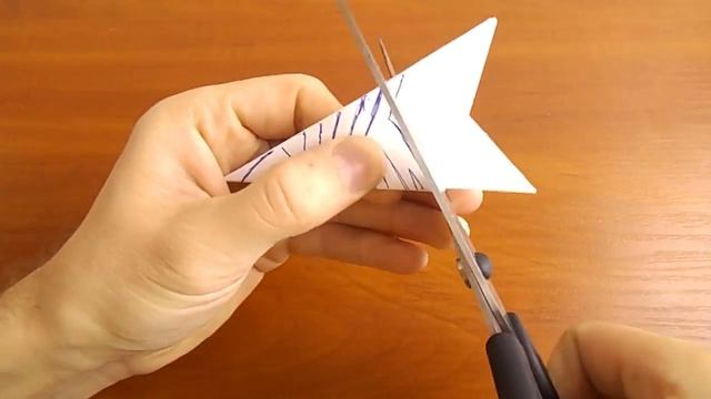 Как сделать новогоднюю снежинку из бумаги смотреть онлайн