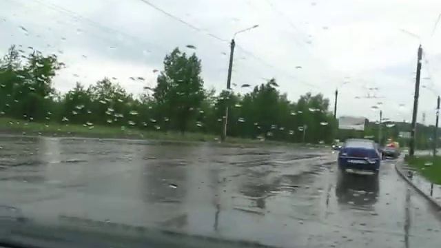 около монастыря.AVI смотреть онлайн