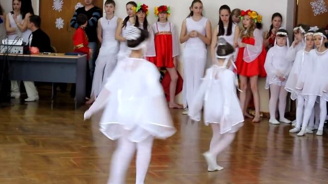 Новогодний снегопад. Танец с нового 2012 года (7) смотреть онлайн