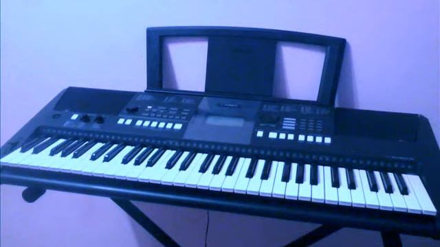 Titanic - Yamaha PSR E423 смотреть онлайн