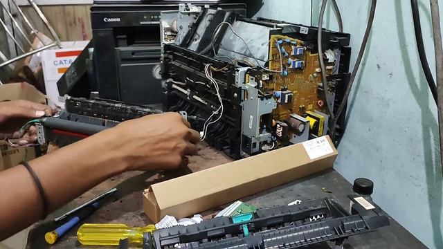 Hp Laserjet P1606dm Paper Jam Problem || Hp P1606dn disassembly | Hp printer paper pickup problem смотреть онлайн