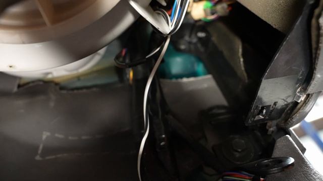 I Found a Secret Connector on my Volvo 945 and then Installed LED Strips to it. смотреть онлайн