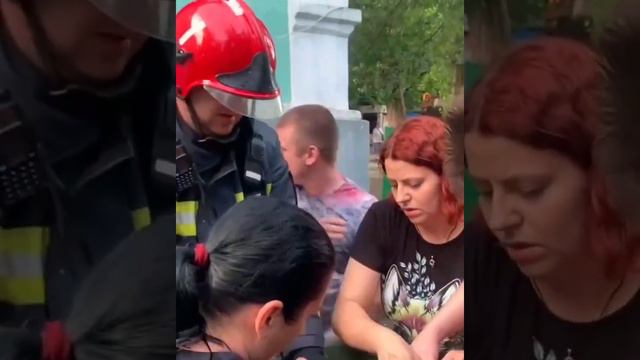 •Огнеборцы спасают животных из горящего зоопарка🙏❤️Ростов- на-Дону смотреть онлайн