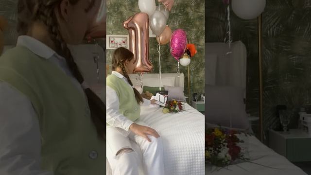 Моя часть подарков на день рождения ??мне теперь 11 лет смотреть онлайн