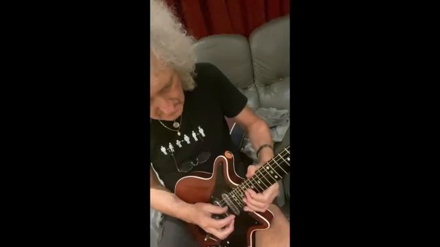 Brian May MicroConcert 25 - very rough and ready - 25 May 2020 смотреть онлайн