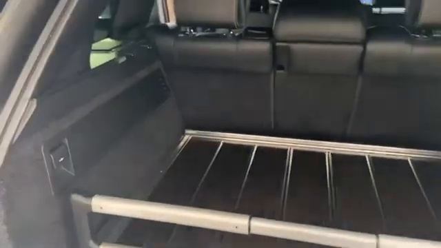 Range Rover. Выдвижная полка багажника Autobiography смотреть онлайн