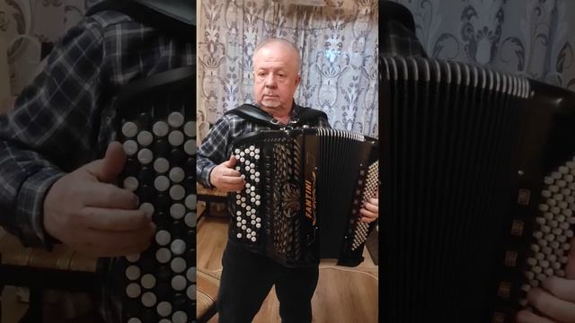 Желаем всем хорошего настроения!Почаще слушайте классную музыку в отличном исполнении! смотреть онлайн