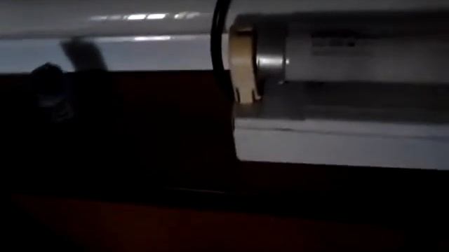 EOL-Philips T8 18w with electronic starter. смотреть онлайн