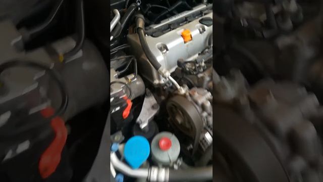 Треск при запуске двигателя Хонда Аккорд 7 Honda Accord 7 объем 2.4 (2006г) Кто знает что это? смотреть онлайн
