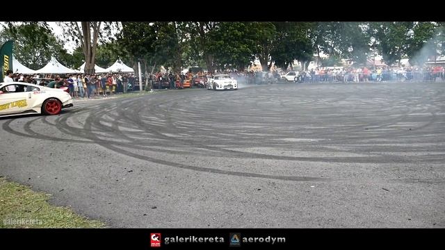 Nissan 180SX Drifting TOO CLOSE - Retro Havoc 2017 смотреть онлайн