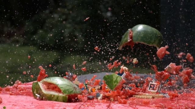 Шок! Арбуз уничтожил город! смотреть онлайн