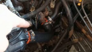 Замена  всех патрубков на автомобиле ваз 2110-11-12. Замена патрубка системы.