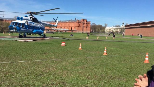 Посадка вертолёта или как быстро высушить волосы смотреть онлайн