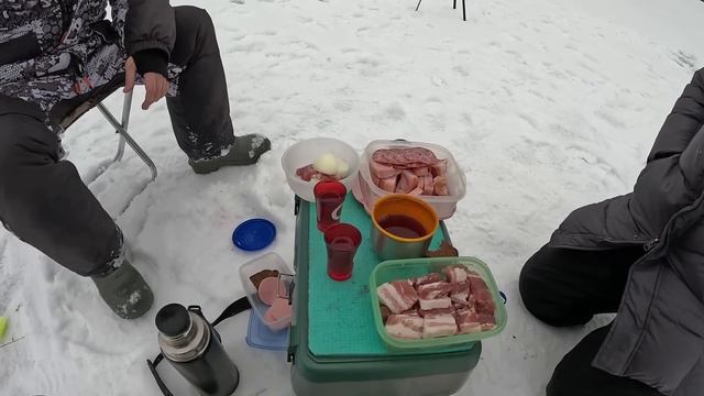 КРУПНЫЙ ОКУНЬ НА БАЛАНСИР. Рыбалка и отдых на Кукушкиных озёрах. смотреть онлайн