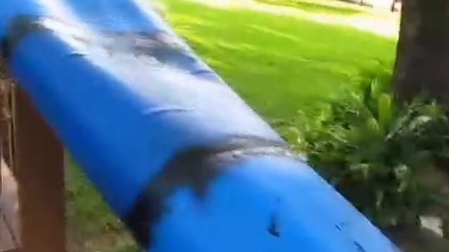my homemade kayak out of plastic barrels (fail) смотреть онлайн