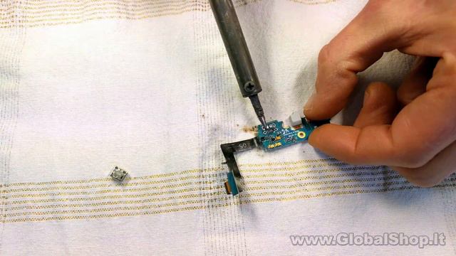 How We Work - Micro USB Port Replacement смотреть онлайн