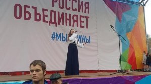 Даша с песней «Ты живи, моя Россия»