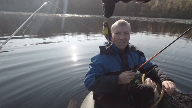 Рыбалка с СЫНОМ и Олегом! Где ЖОР?! Ловим на СПИННИНГ!!! Убираемся на пруду! смотреть онлайн