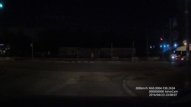 Суки прут на красный. смотреть онлайн