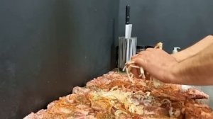 Как мариновать и жарить шашлык правильно.