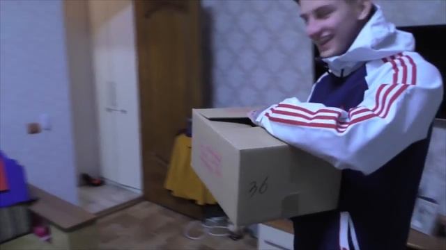 МАМА ЗАПЛАКАЛА, когда подарил ей iPhone7 Plus смотреть онлайн