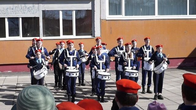 Кадеты барабанщики сводный состав 9 и 6 классы школа №1 им М.Горького. рук Федотов Р смотреть онлайн