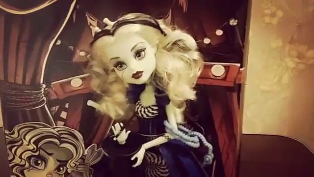 Обзор на мою новую куклу Monster high из коллекции "Шапито" //Френки Штейн // Frankie Stein) смотреть онлайн