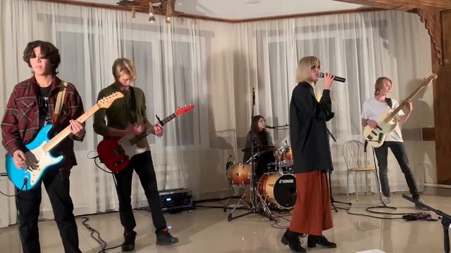 Can't Stop! - La Seine (Vanessa Paradis cover) смотреть онлайн