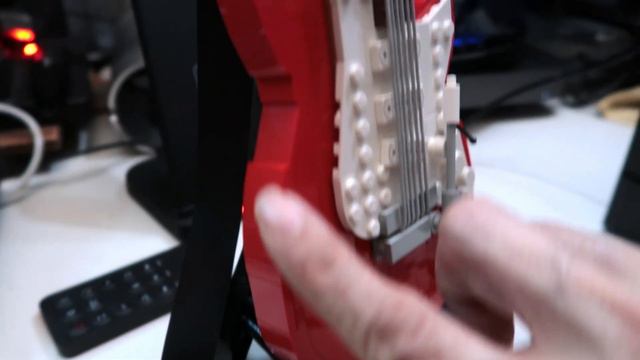 LEGO Stratocaster смотреть онлайн